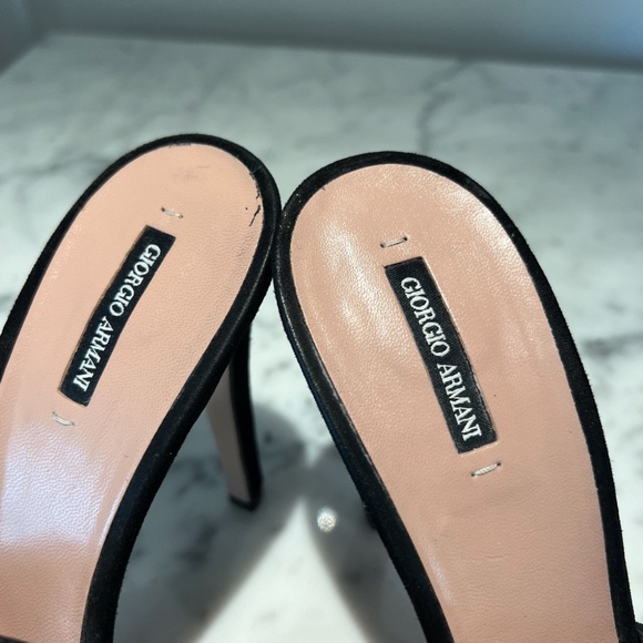 Giorgio Armani Pumps Suede Leather Ankle Strap Heel Size 39 - Picture 4 of 10